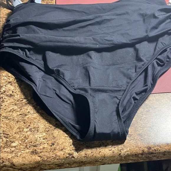 👙SWIMSUIT 🩱 SUMMER La Blanca Classic Black One-Piece Swimsuit - Picture 6 of 8